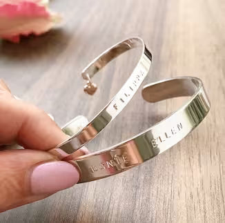Armband med namn