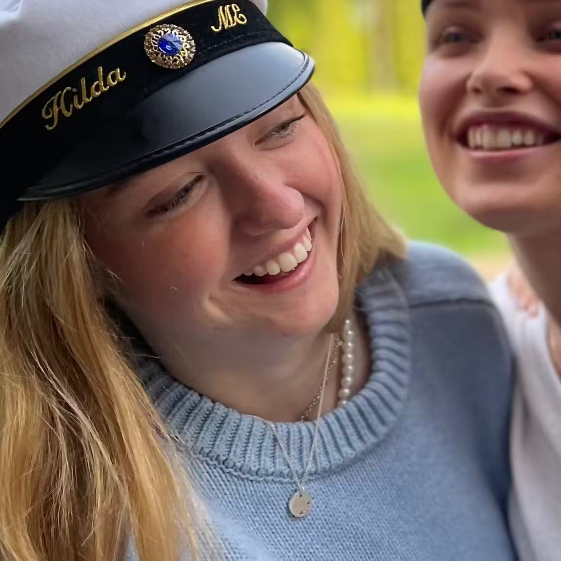 Studentpresent – Personliga Smycken till Studenten