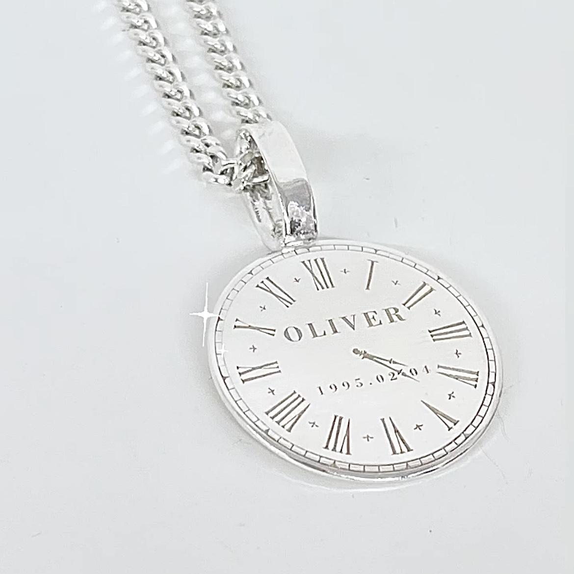 Födelseklocka med gravyr som visar när barnet föddes - bild 2