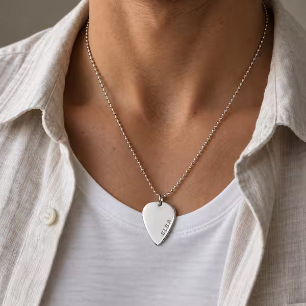 Plektrum namnhalsband – personligt halsband i äkta silver
