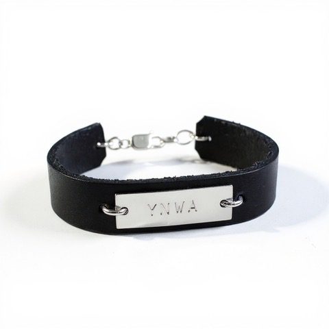 Läderarmband med namnbricka - armband med namn för herrar