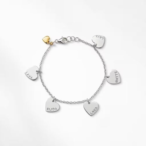 namnarmband med hjärtan