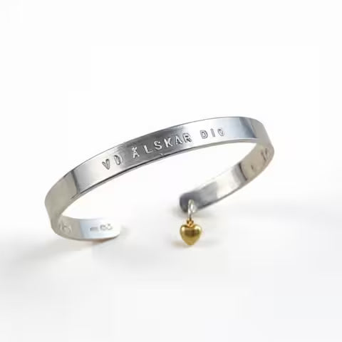 Classic Cuff namnarmband - stilrent silverarmband med namn & gravyr