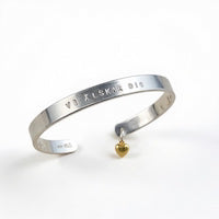 Classic Cuff namnarmband - stilrent silverarmband med namn & gravyr