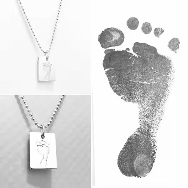 halsband med fotavtryck. Smycke i äkta silver med personlig gravyr