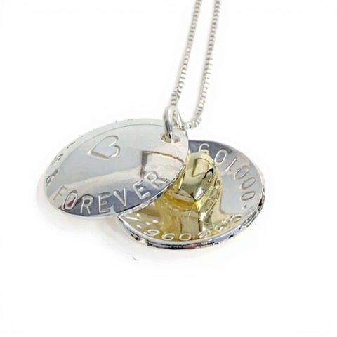 Hjärterum namnhalsband – En Skattgömma av Kärlek