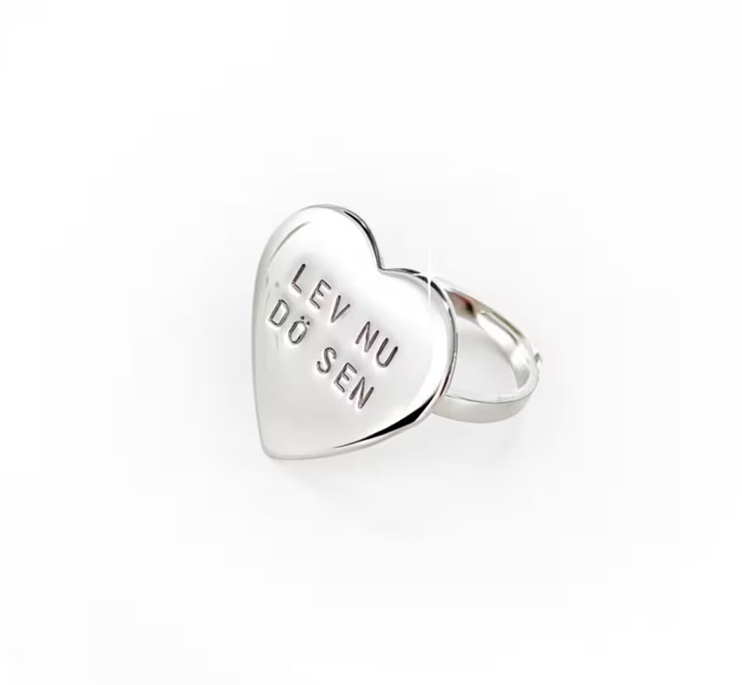 hjärtering med gravyr