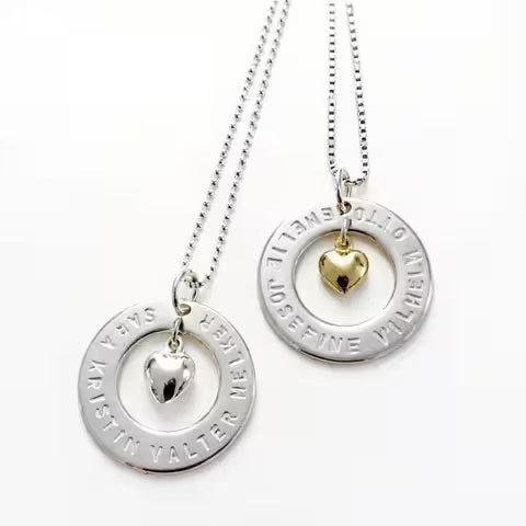 Love namnhalsband med gravyr - med plats för flera namn